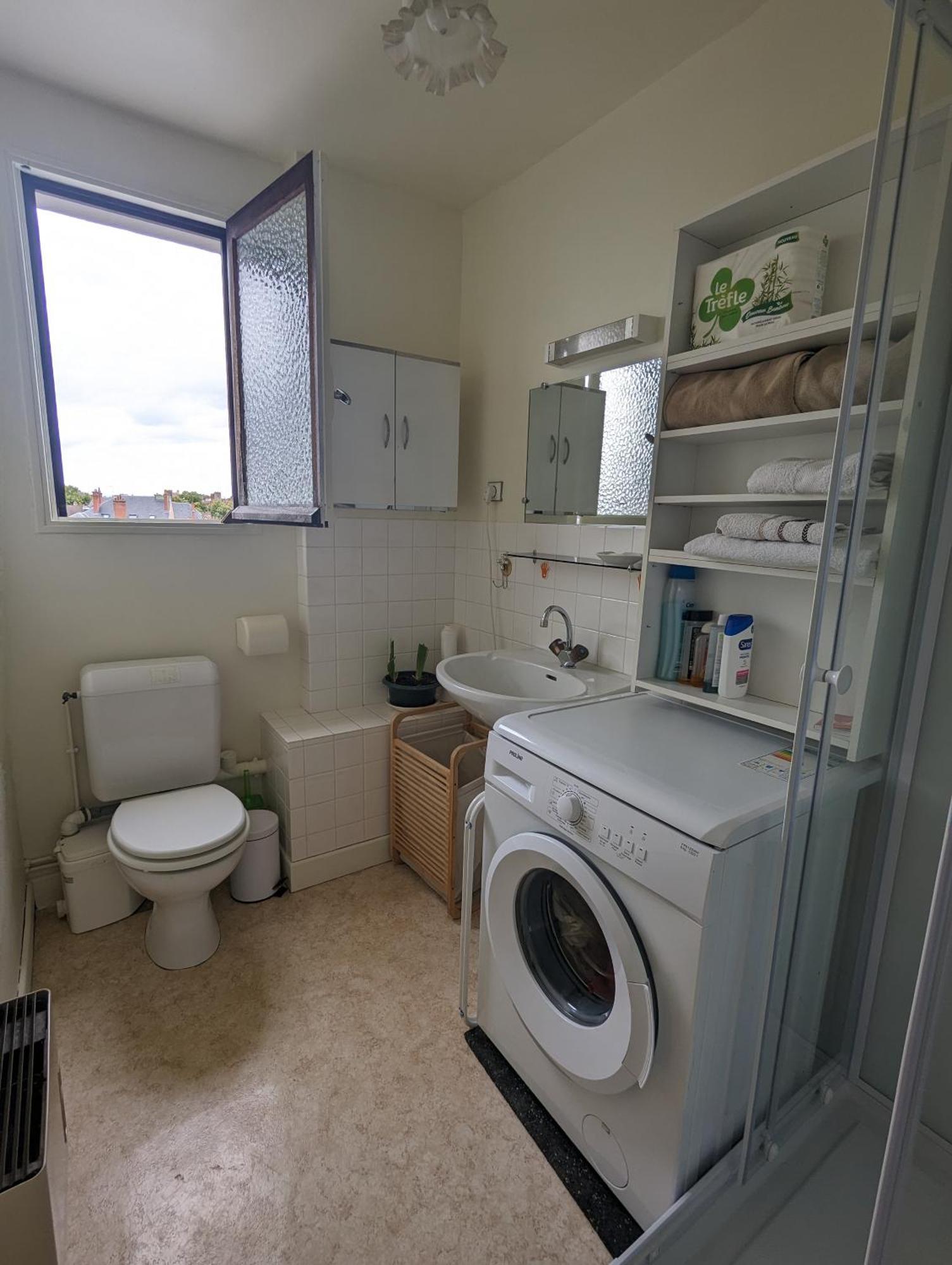 Studio 63M2 3Eme Etage Ou Chambre Dans Appartement 2Eme Etage Pour Sejours A Moulins ムーラン エクステリア 写真